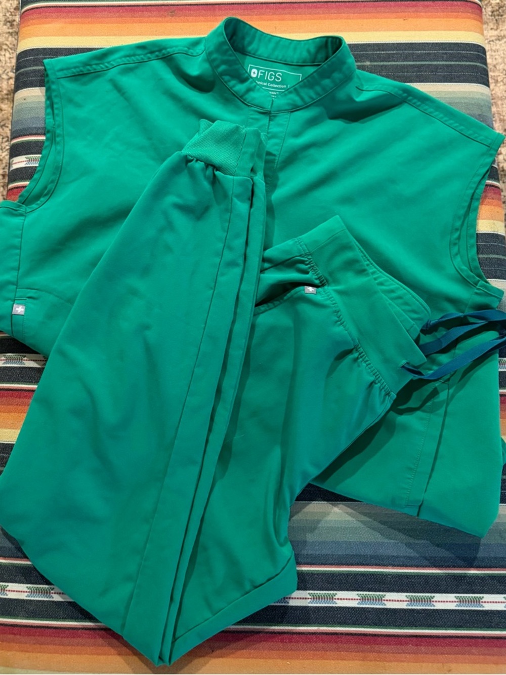 FIGS Women's Emerald Green Jogger Scrub Pants